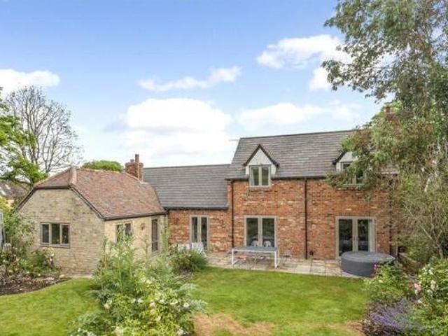 House for sale in Gloucester, Gloucestershire