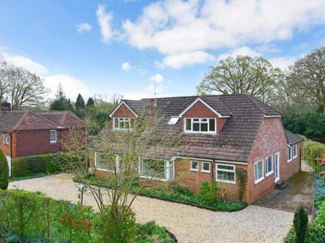 House for sale in Farncombe, Waverley
