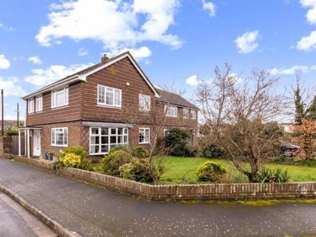 House for sale in Middlecroft, Hampshire