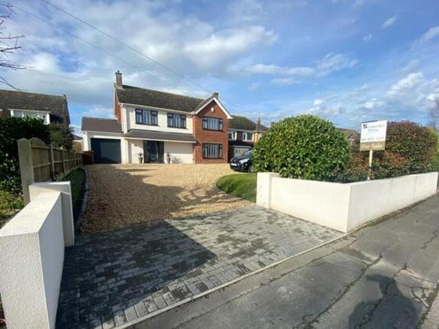 House for sale in Middlecroft, Hampshire