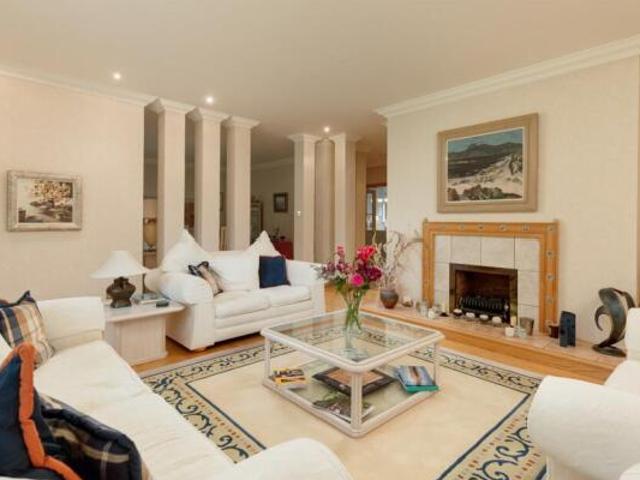 Farm for sale in Colinton, Scotland