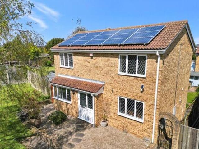 House for sale in Westcourt, Hamerton