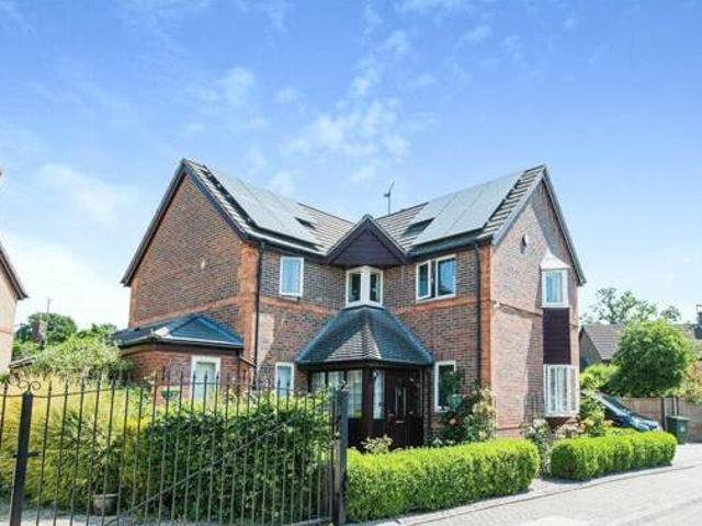 House for sale in Badgers Dene, Grays