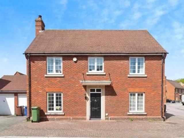House for sale in South Stifford, Grays