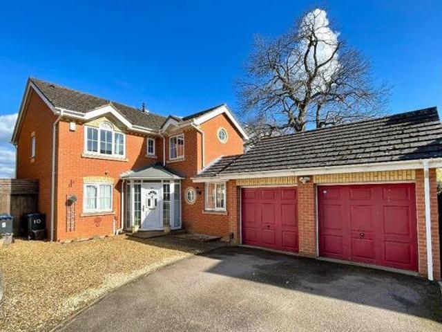 House for sale in Northampton, Northamptonshire