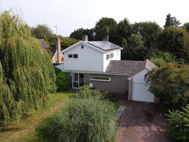 House for sale in Northampton, Northamptonshire