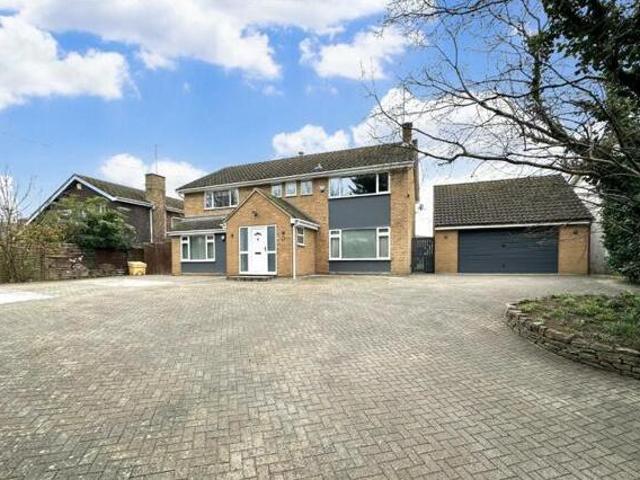 House for sale in Northampton, Northamptonshire