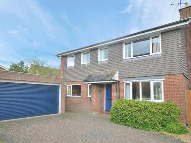 House for sale in Northampton, Northamptonshire