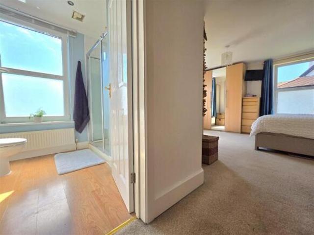 Farm for sale in Hucclecote Green, Gloucester
