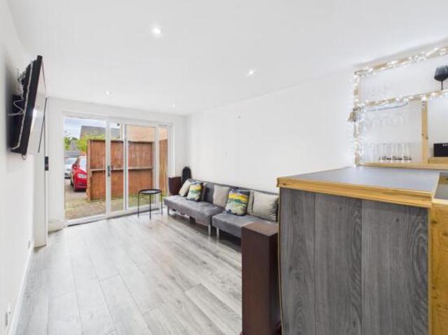 Farm for sale in Uddingston, Scotland