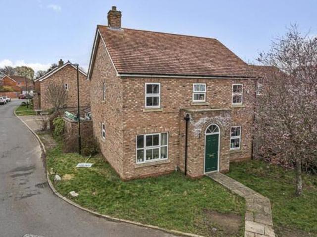 House for sale in Grimsby, Greater Lincolnshire