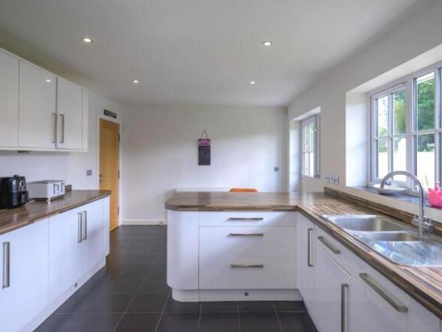 Farm for sale in Emmer Green, Reading