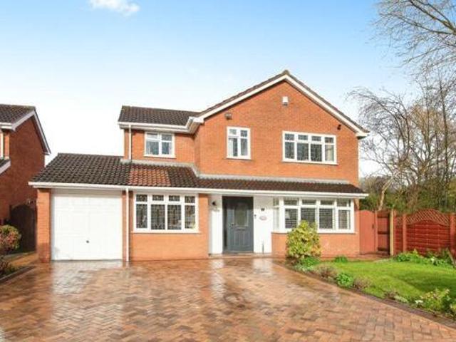 House for sale in Halesowen, West Midlands