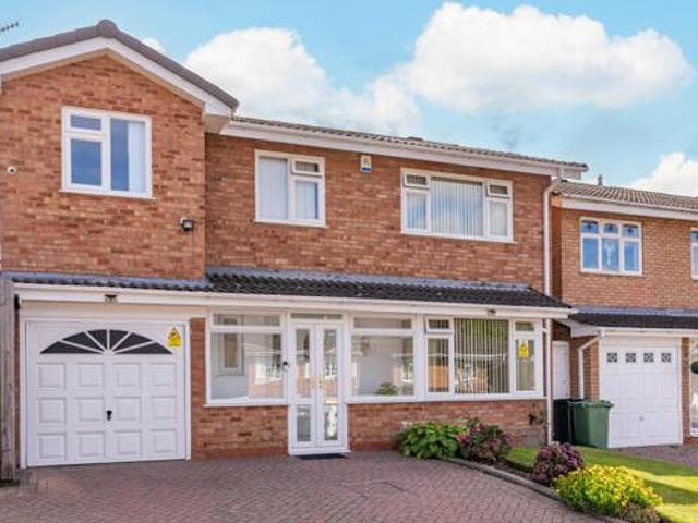 House for sale in Halesowen, West Midlands