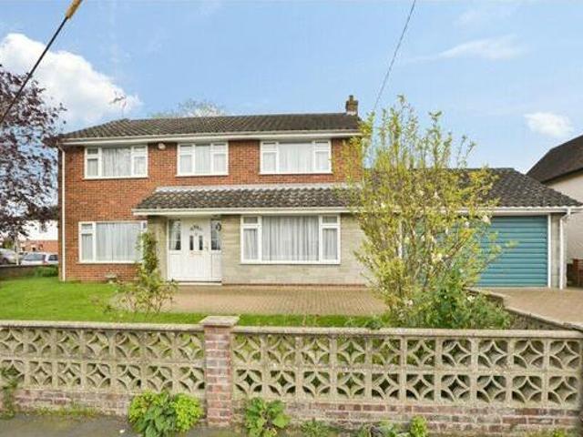 House for sale in Chipping Hill, Essex