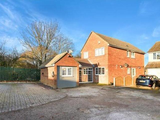 House for sale in Chipping Hill, Essex