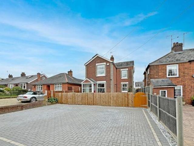 House for sale in Chipping Hill, Essex