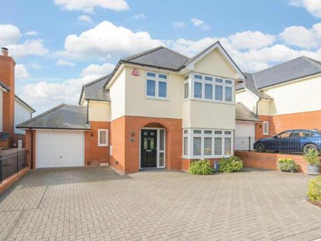 House for sale in Chipping Hill, Essex