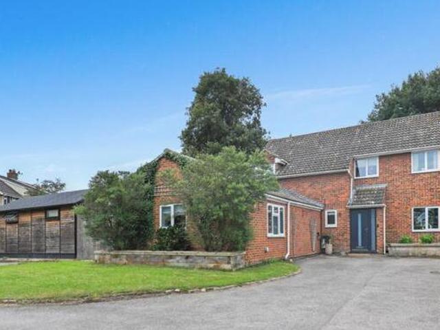 House for sale in Chipping Hill, Essex