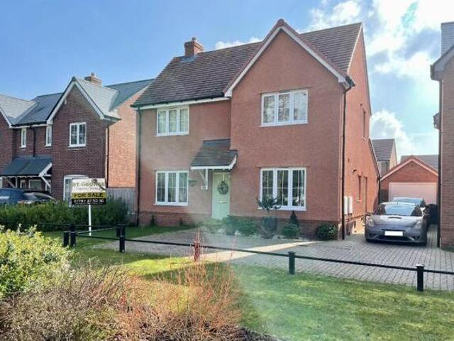 House for sale in Chipping Hill, Essex