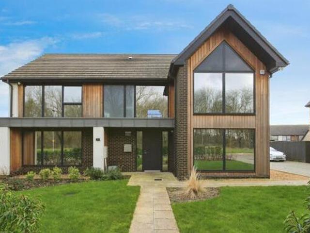 House for sale in Hampton Green, Cambridgeshire