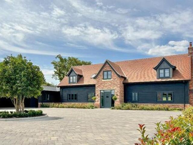 House for sale in Navestock Side, Essex
