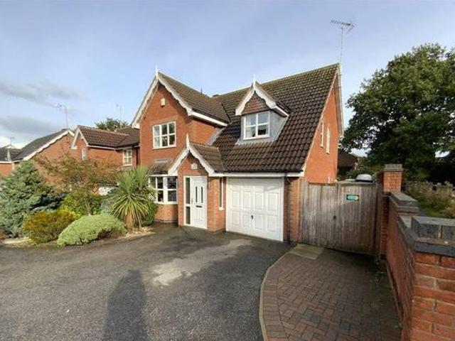 House for sale in Froggatt, East Midlands