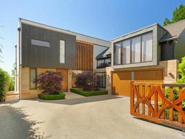 House for sale in Harrogate, North Yorkshire