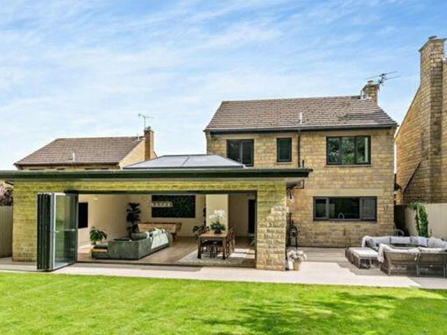 House for sale in Harrogate, North Yorkshire