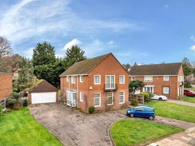 House for sale in Greater London