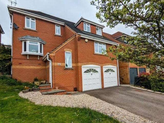 House for sale in Camp Hill, Warwickshire