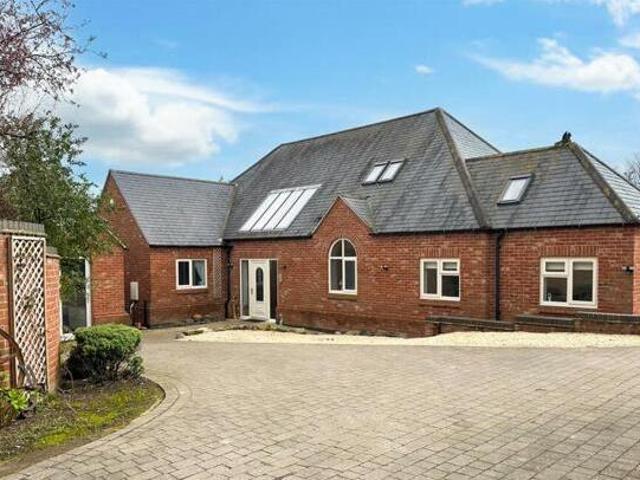 House for sale in Elmfield, Leicestershire