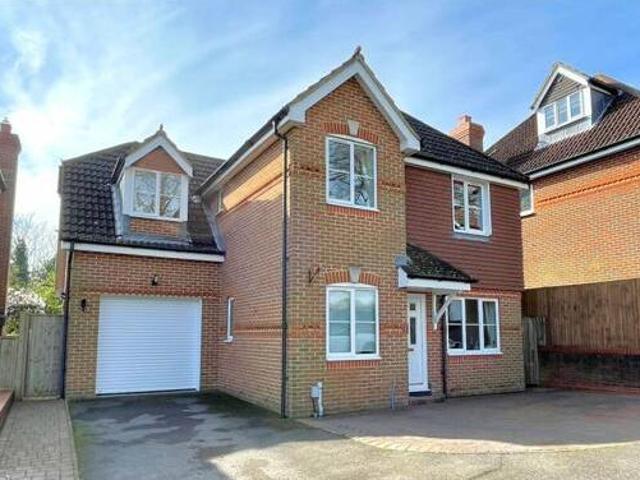 House for sale in Spring Vale, Hampshire