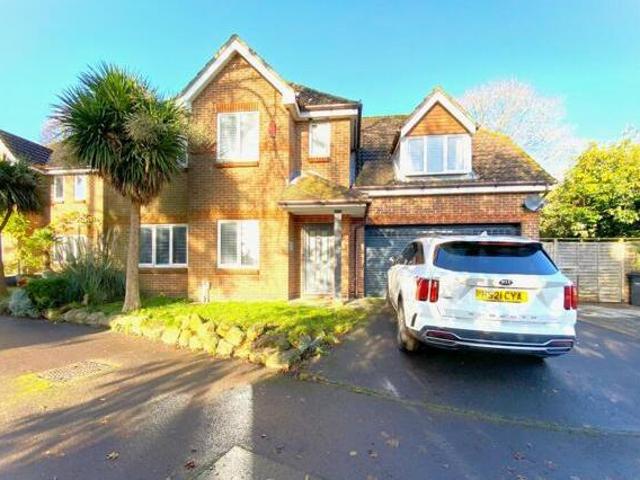 House for sale in Spring Vale, Hampshire