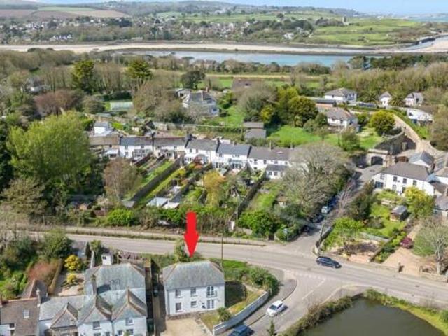 House for sale in Hayle, Cornwall