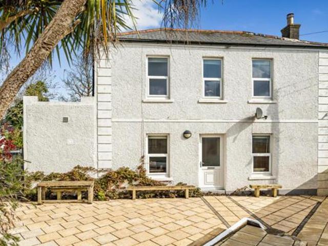 House for sale in Hayle, Cornwall