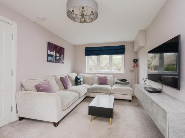 Farm for sale in London Borough of Merton, Cat Hill