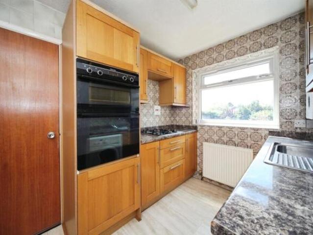 Property for sale in Spring Park, Luton