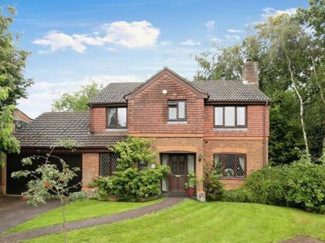 House for sale in Barretts Park, Cross In Hand