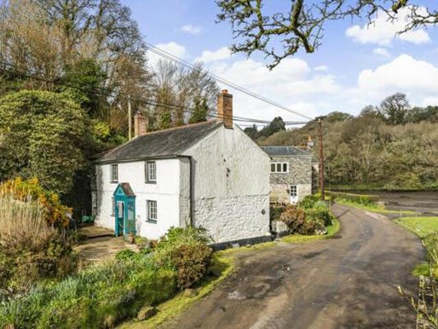 House for sale in Helston, Cornwall