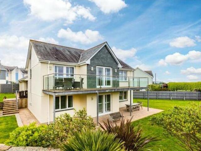 House for sale in Helston, Cornwall