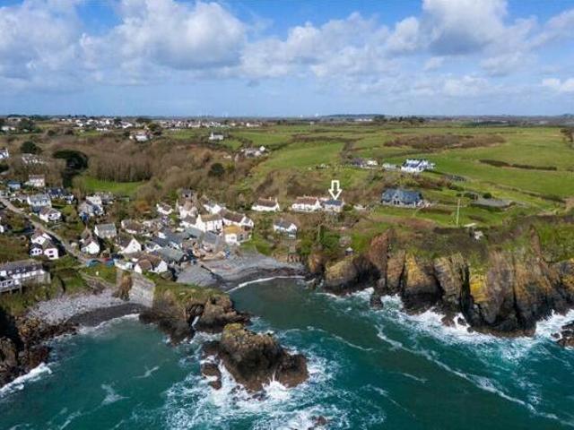 House for sale in Helston, Cornwall