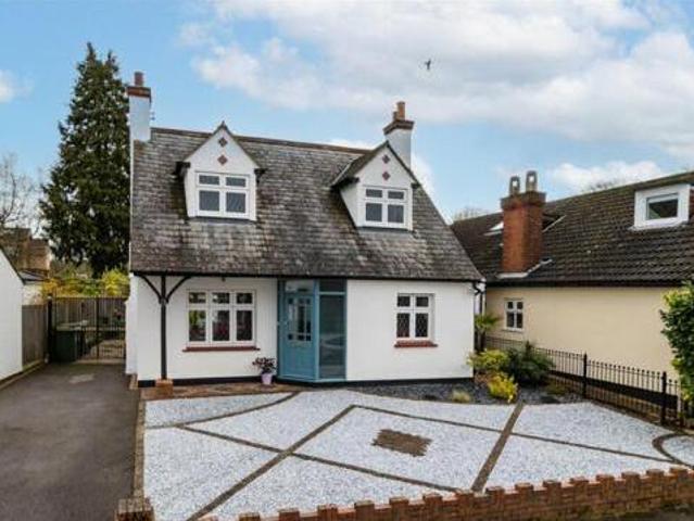 House for sale in Pouchen End, Hertfordshire