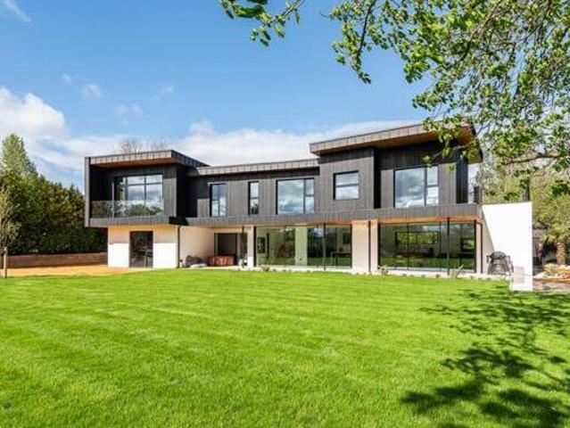 House for sale in Pouchen End, Hertfordshire
