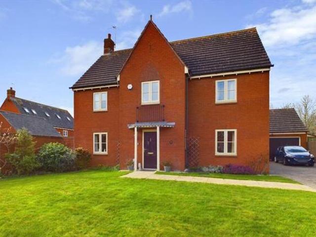 House for sale in Hempsted, Gloucester