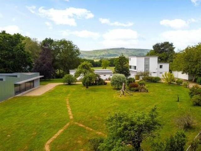House for sale in Horsham, West Sussex