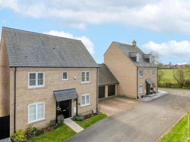 House for sale in Henlow, Bedfordshire