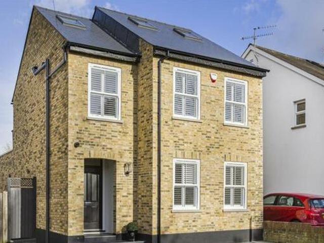 House for sale in Hertford, Colliers End