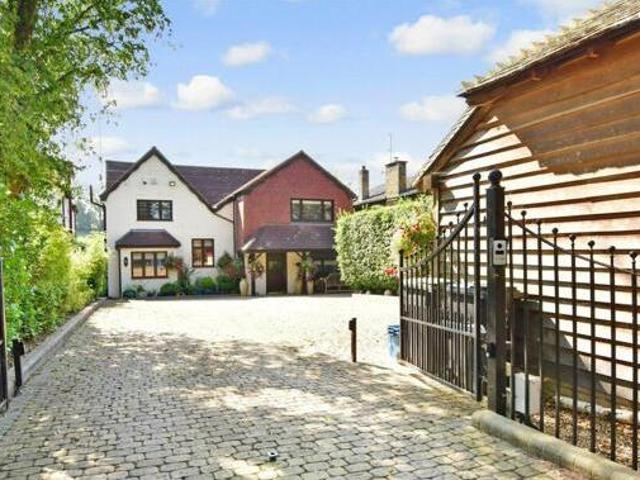 House for sale in Epping