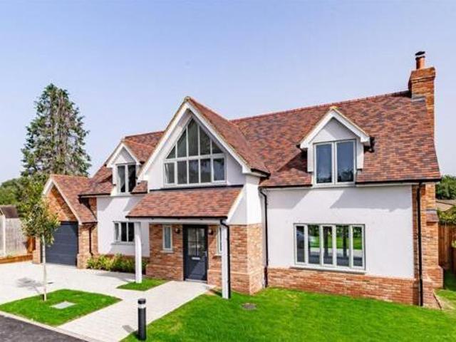House for sale in Sewardstonebury, Epping
